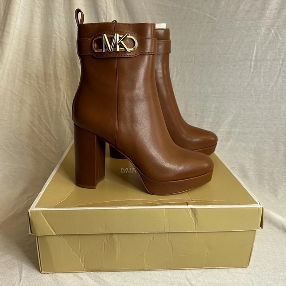 Brand new. Michael Kors Parker Platform boots size 8.5M - Picture 1 of 7